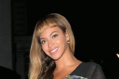 Η Beyonce έδειξε τα υπέροχα πόδια της και μας έβγαλε τα μάτια [photos]