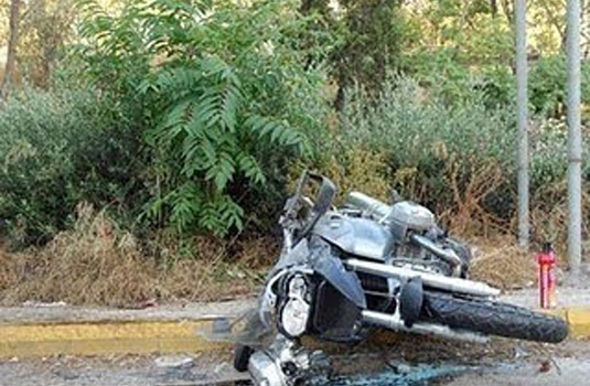 Πατρών - Πύργου: Mοτοσικλέτα εξετράπη, τραυματίστηκε ο οδηγός - Φωτογραφία 1