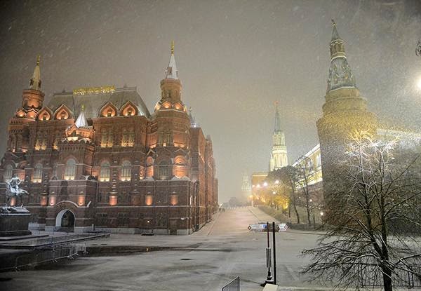 Στα λευκά ντύθηκε η Μόσχα! [photos] - Φωτογραφία 6