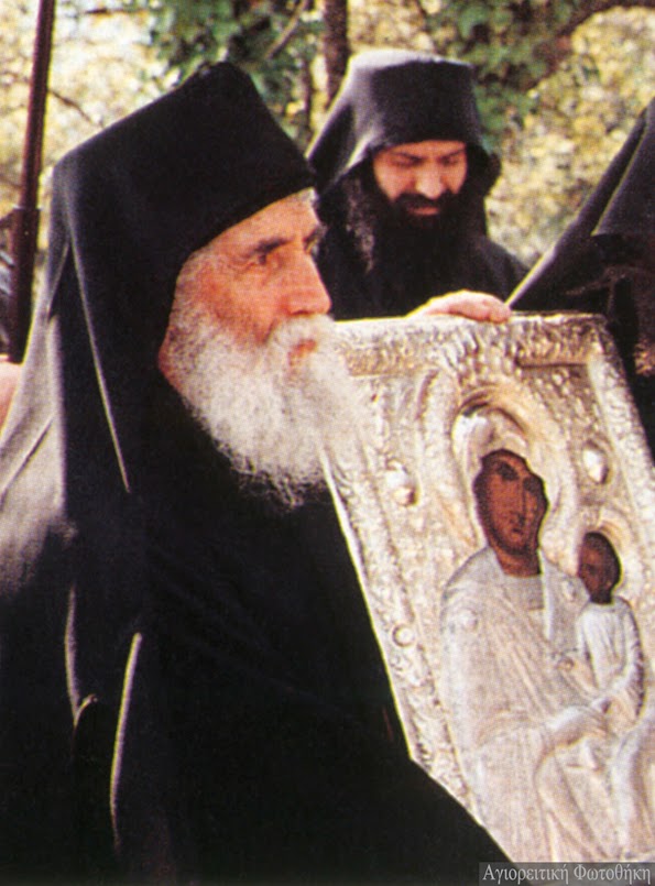5438 - Τι απάντησε ο Γερο Παΐσιος στον καθολικό που τον ρώτησε αν σωθούν μόνον οι Ορθόδοξοι - Φωτογραφία 1