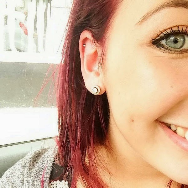 ΣΟΚΑΡΙΣΤΙΚΟ: 18χρονη έχασε μέρος τους αυτιού της χάρη στο... piercing [ΠΡΟΣΟΧΗ ΣΚΛΗΡΕΣ ΕΙΚΟΝΕΣ] - Φωτογραφία 2