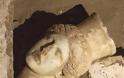 Αμφίπολη: Γιατί ... χαμογελάει η Σφίγγα – Απίστευτα μυστήρια στον αρχαίο τάφο - Φωτογραφία 3
