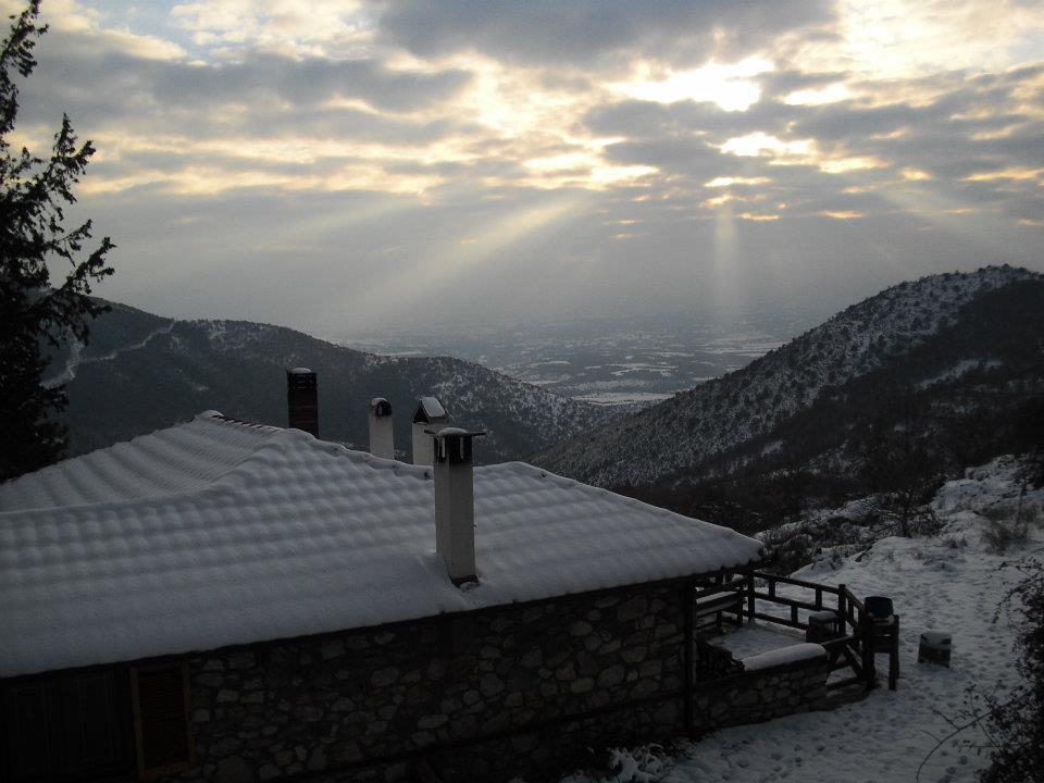 6 υπέροχες φωτογραφίες με χιόνι στο Κωσταράζι - Φωτογραφία 2