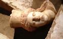 Έχει παραβιαστεί ο τάφος στην Αμφίπολη; Δείτε τι λέει ο καθηγητής Αρχαιολογίας Π.Θέμελης...