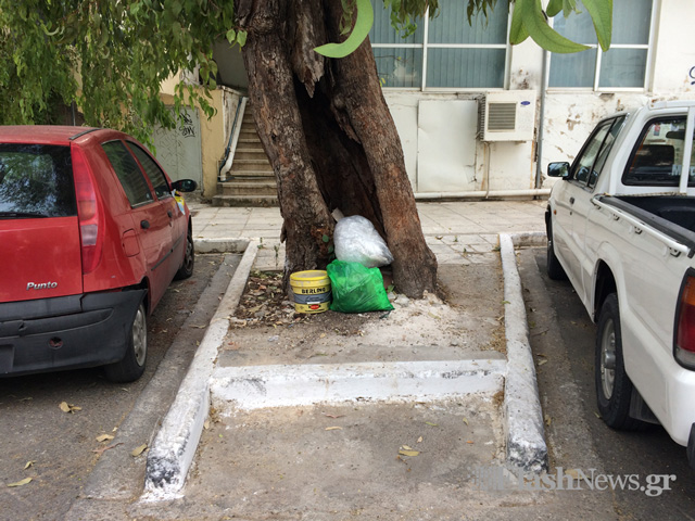 Τα σκουπίδια και οι αφίσες κάνουν πάρτι στα Χανιά... - Φωτογραφία 27