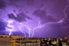 Πύργος: Εκπληκτικές φωτογραφίες από τις αστραπές, χθες τη νύχτα