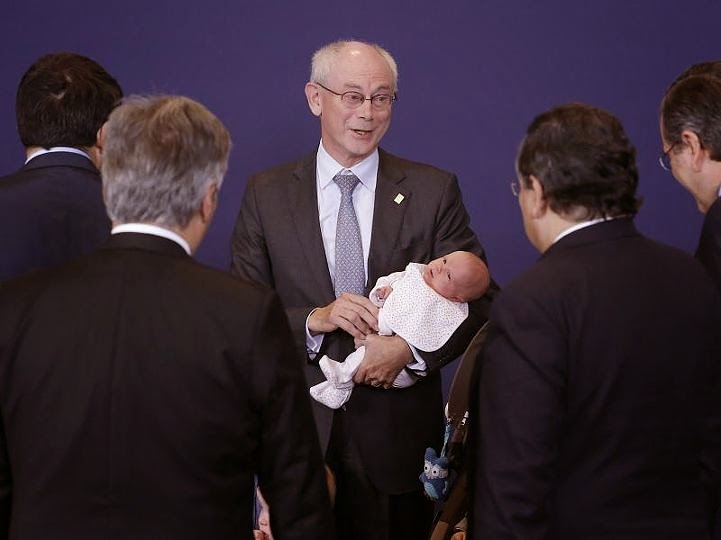 Ο Βαν Ρομπάι μετέτρεψε σε παιδότοπο τη Σύνοδο Κορυφής [photos] - Φωτογραφία 3