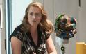 Αγνώριστη η Κέιτ Γουίνσλετ - Υπέρβαρη, με πλαστικές σαγιονάρες - Φωτογραφία 6