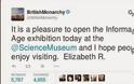 Η βασίλισσα Ελισάβετ τουιτάρει για πρώτη φορά: Τι έγραψε και έγινε πανζουρλισμός από retweets - Φωτογραφία 4