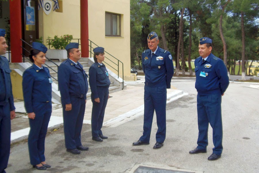 Επίσκεψη του Αρχηγού ΓΕΑ στην 350ΠΚΒ και στην 113ΠΜ - Φωτογραφία 3