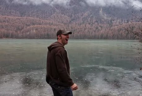 Απίστευτο και όμως αληθινό: Η παγωμένη λίμνη που «κελαηδάει»... [video] - Φωτογραφία 1