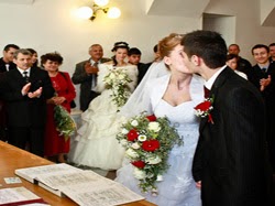 Χαράτσι έως και 1000% πάνω από το προβλεπόμενο  βάζουν οι δήμαρχοι στον πολιτικό γάμο - Φωτογραφία 1