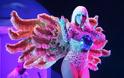 Η γκάφα της Lady Gaga στη συναυλία της στο Λονδίνο - Φωτογραφία 3
