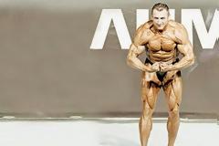 Τριαντάφυλλος Μαραγγός, ο «αγαθός» bodybuilder που είναι φρουρός στην Αρχιεπισκοπή