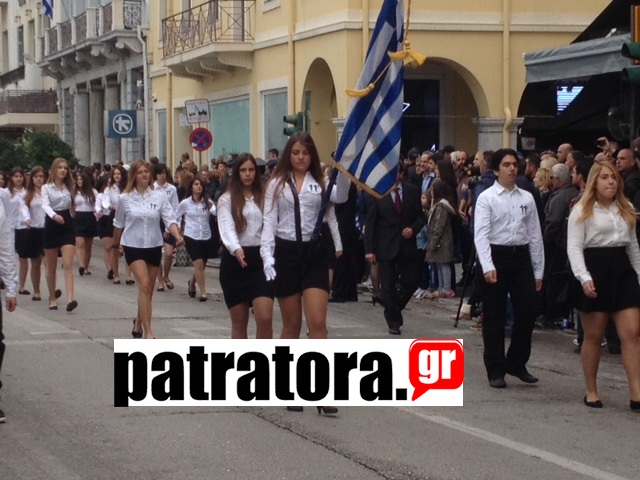 Η μαθητική και στρατιωτική παρέλαση της 28ης Οκτωβρίου στη Πάτρα [photos+video] - Φωτογραφία 2