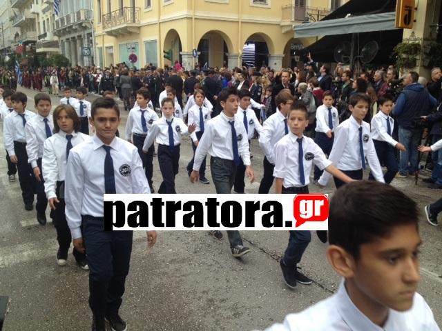 Η μαθητική και στρατιωτική παρέλαση της 28ης Οκτωβρίου στη Πάτρα [photos+video] - Φωτογραφία 3
