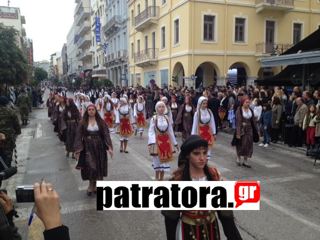 Η μαθητική και στρατιωτική παρέλαση της 28ης Οκτωβρίου στη Πάτρα [photos+video] - Φωτογραφία 4
