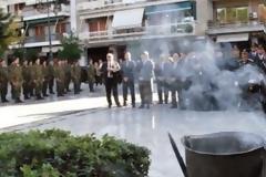 Άρωμα γυναίκας: Το Στρατιωτικό άγημα που έκλεψε τη Παράσταση! [photos]
