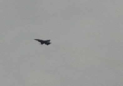 Δείτε ΒΙΝΤΕΟ από την εντυπωσιακή επίδειξη του πολεμικού αεροσκάφους F-16 στην παρέλαση της Θεσσαλονίκης...[video] - Φωτογραφία 1