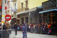 Κάγκελα, κρύο και αυστηρά μέτρα ασφαλείας για την επέτειο του “ΟΧΙ” στην Ξάνθη [video]