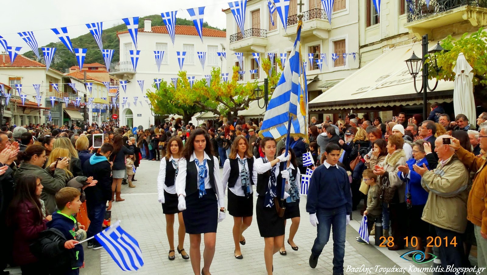 Οι κοντές φουστίτσες είχαν την τιμητική τους και στη παρέλαση της 28η Οκτωβρίου στην Κύμη [photos] - Φωτογραφία 14