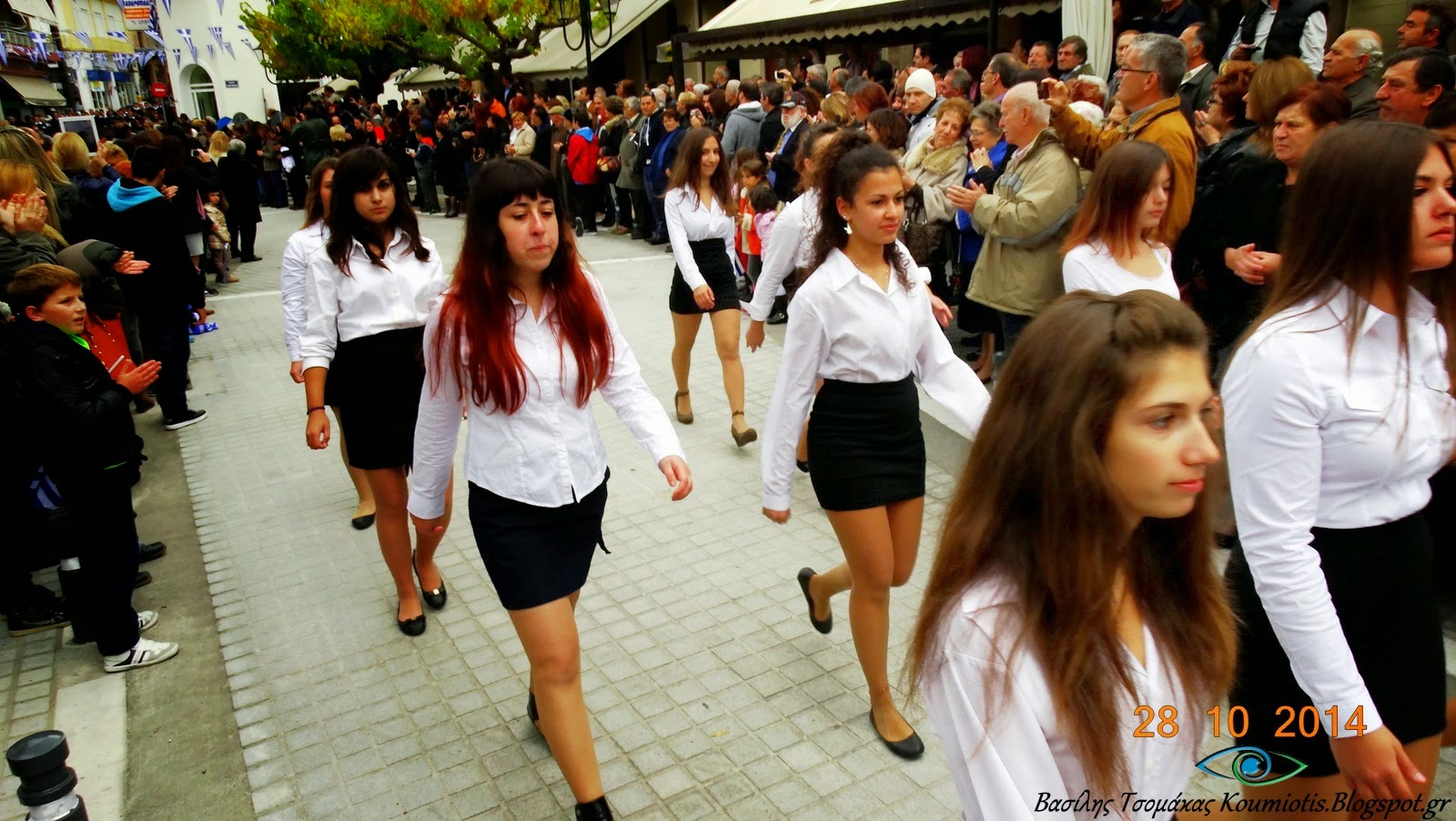 Οι κοντές φουστίτσες είχαν την τιμητική τους και στη παρέλαση της 28η Οκτωβρίου στην Κύμη [photos] - Φωτογραφία 20