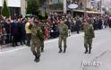 Φωτό και βίντεο από τη στρατιωτική παρέλαση στην Καστοριά - Φωτογραφία 7