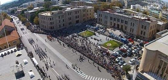 Εντυπωσιακό βίντεο: Δείτε την παρέλαση της 28ης Οκτωβρίου απο ψηλά - Φωτογραφία 1