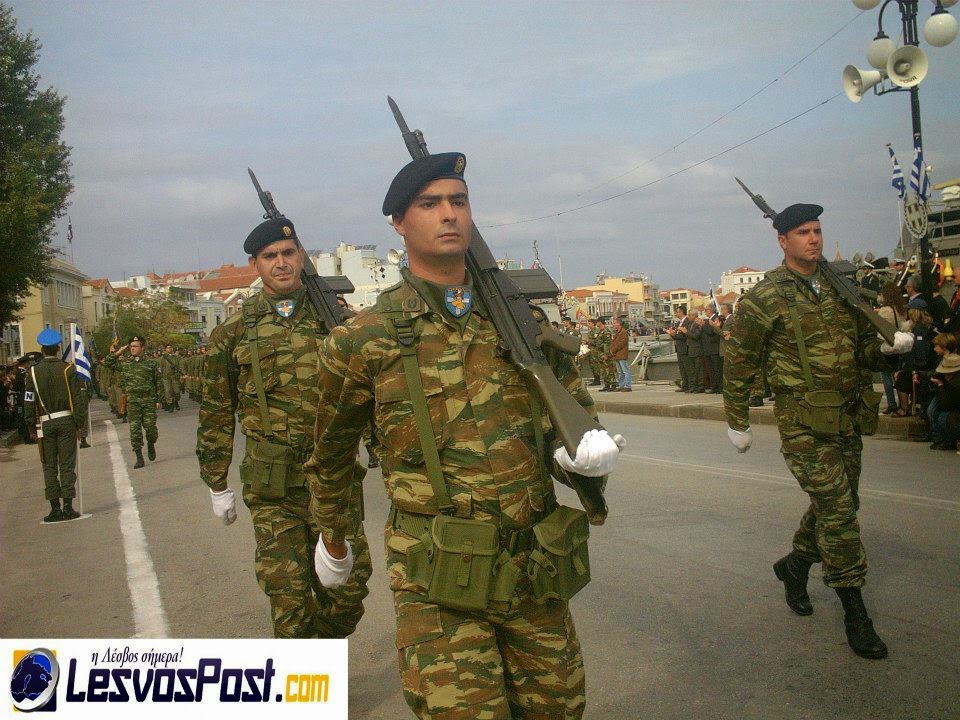 Φωτό από τη στρατιωτική παρέλαση στη Μυτιλήνη - Φωτογραφία 12