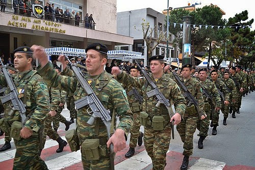Φωτό από τη στρατιωτική παρέλαση στην Αλεξανδρούπολη - Φωτογραφία 3