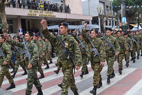 Φωτό από τη στρατιωτική παρέλαση στην Αλεξανδρούπολη - Φωτογραφία 6