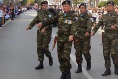 Φωτό από τη στρατιωτική παρέλαση στην ΚΩ