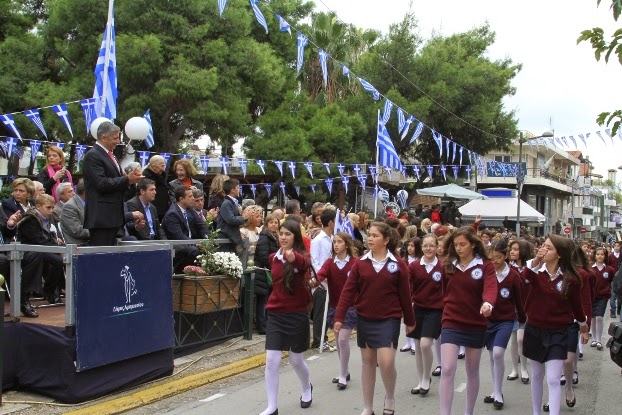 Μήνυμα στήριξης του δημοκρατικού φρονήματος των πολιτών για μία νέα εθνική προσπάθεια προοπτικής για τη χώρα, έστειλε ο Δήμαρχος Αμαρουσίου Γ. Πατούλης, ανήμερα της Εθνικής Επετείου του «Όχι» - Φωτογραφία 8