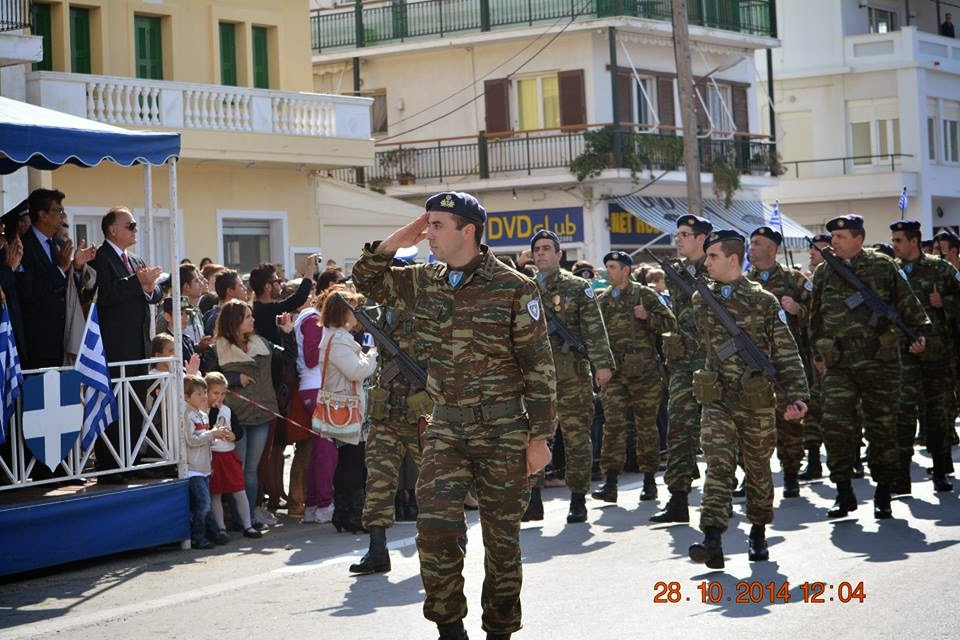 Φωτό από τη στρατιωτική παρέλαση στη Σάμο - Φωτογραφία 15