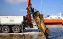 Ανασύρθηκαν κλεμμένα αυτοκίνητα από την θάλασσα στο καταυλισμό των τσιγγάνων στη Ρόδο [photos] - Φωτογραφία 4