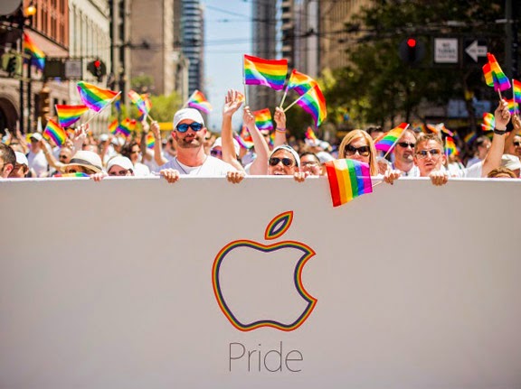 Tim Cook: Είμαι ομοφυλόφιλος και περήφανος γι 'αυτό - Φωτογραφία 2