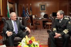 Συνάντηση ΥΕΘΑ Δημήτρη Αβραμόπουλου με τον Αρχηγό Ενόπλων Δυνάμεων της Βουλγαρίας