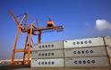 Λιμάνι Πειραιά: H COSCO παρήγγειλε 9 νέες jumbo γερανογέφυρες