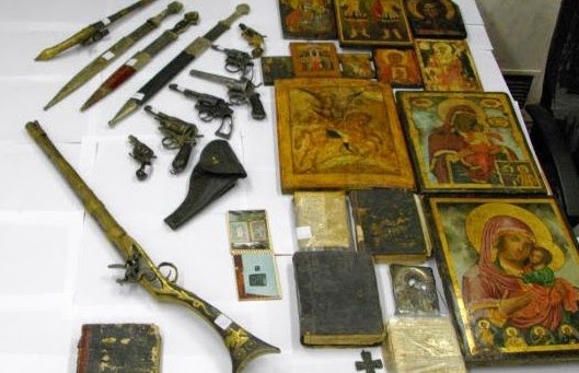 Χειροπέδες σε 60χρονο για παράνομη κατοχή αρχαίων αντικειμένων και όπλων [photos] - Φωτογραφία 1