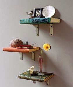 DIY: Φτιάξτε ράφια από τα παλιά σας βιβλία - Φωτογραφία 2