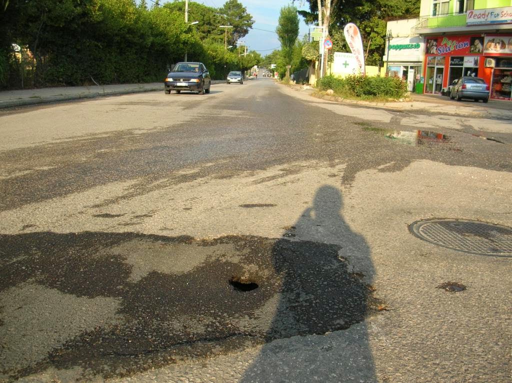 Διόνυσος - Δροσιά: Σεπτέμβριος 2014, οι τρύπες από το έργο αποχέτευσης εμφανίστηκαν πάλι! [photos] - Φωτογραφία 5