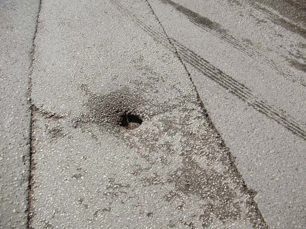 Διόνυσος - Δροσιά: Σεπτέμβριος 2014, οι τρύπες από το έργο αποχέτευσης εμφανίστηκαν πάλι! [photos] - Φωτογραφία 6