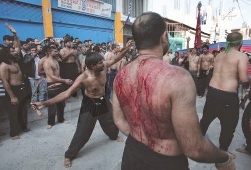 Μουσουλμάνοι αυτομαστιγώθηκαν στον Πειραιά [ΠΡΟΣΟΧΗ ΣΚΛΗΡΕΣ ΕΙΚΟΝΕΣ] - Φωτογραφία 4