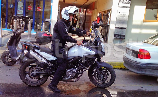 Στα… πράσα πιάστηκε ληστής σούπερ μάρκετ! - Φωτογραφία 2