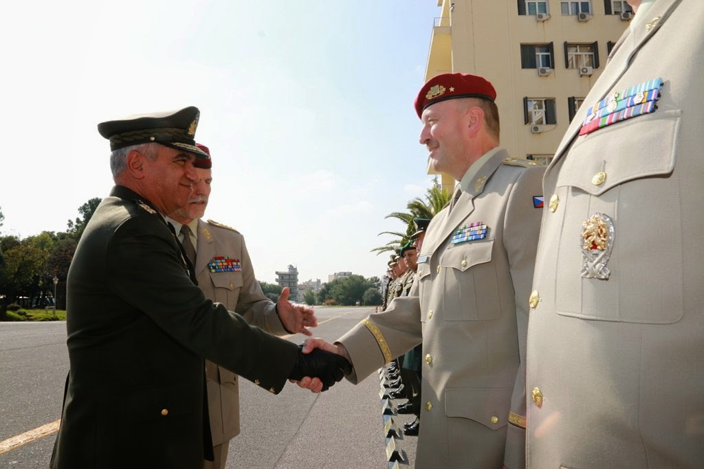 ΕΠΙΣΗΜΗ ΕΠΙΣΚΕΨΗ ΤΟΥ AΡΧΗΓΟΥ ΤΟΥ ΓΕΝΙΚΟΥ ΕΠΙΤΕΛΕΙΟΥ ΕΝΟΠΛΩΝ ΔΥΝΑΜΕΩΝ ΤΗΣ ΤΣΕΧΙΑΣ ΣΤΟ ΓΕΕΘΑ - Φωτογραφία 4