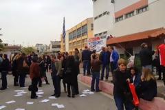 Εκπαιδευτικός - εκπρόσωπος της Χ.Α. κατέληξε στο νοσοκομείο μετά το άγριο ξύλο που έπαιξε με μέλη του ΑΝΤΑΡΣΥΑ [photos + video]