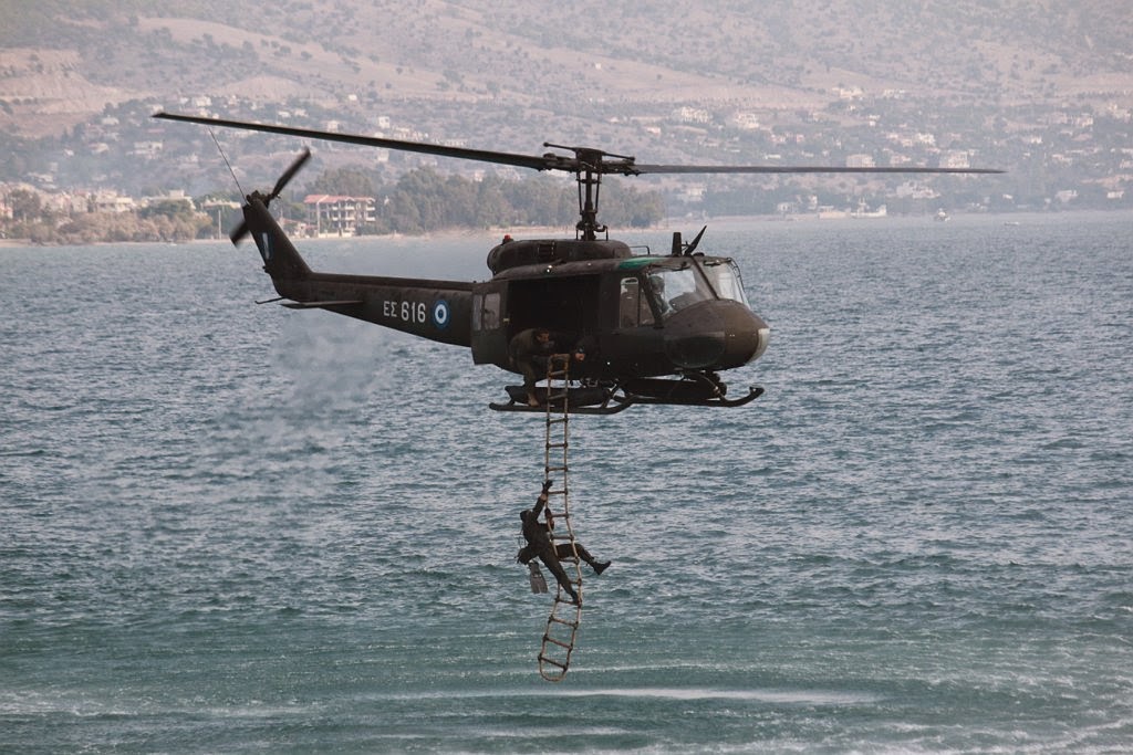 ΕΠΙΣΚΕΨΗ ΑΡΧΗΓΟΥ ΓΕΕΘΑ ΚΑΙ ΑΡΧΗΓΟΥ ΓΕΝΙΚΟΥ ΕΠΙΤΕΛΕΙΟΥ ΕΝΟΠΛΩΝ ΔΥΝΑΜΕΩΝ ΤΗΣ ΤΣΕΧΙΑΣ ΣΤΟ ΚΕΕΔ - Φωτογραφία 11