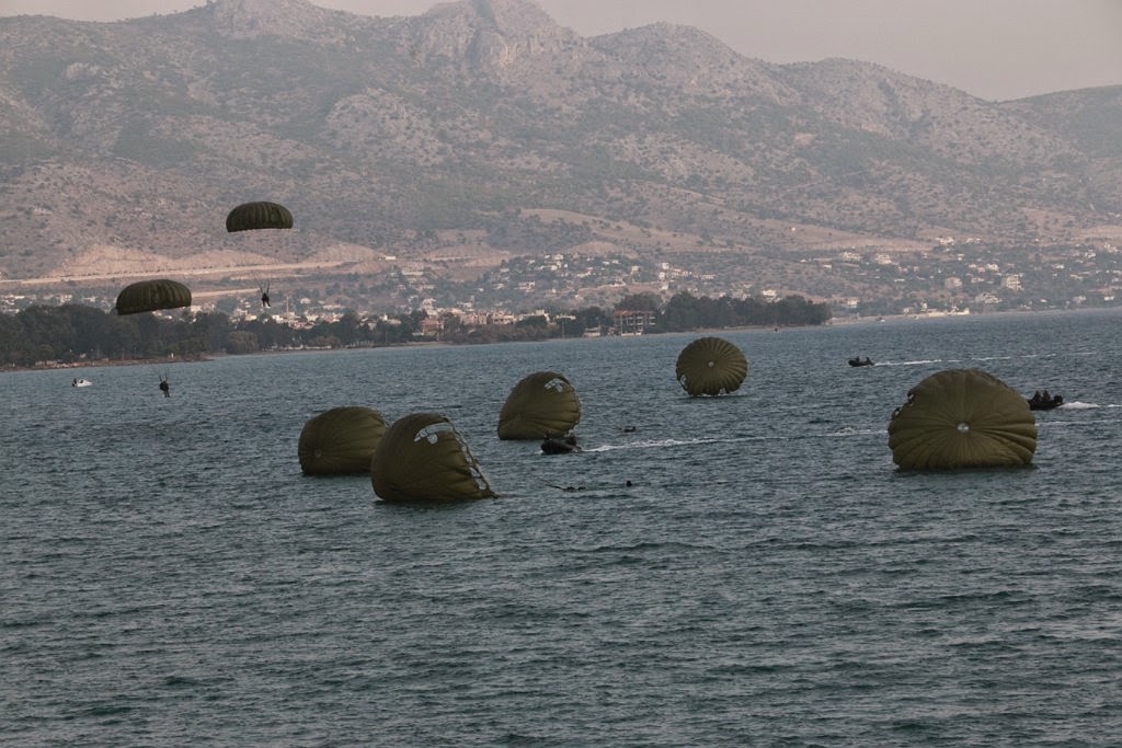 ΕΠΙΣΚΕΨΗ ΑΡΧΗΓΟΥ ΓΕΕΘΑ ΚΑΙ ΑΡΧΗΓΟΥ ΓΕΝΙΚΟΥ ΕΠΙΤΕΛΕΙΟΥ ΕΝΟΠΛΩΝ ΔΥΝΑΜΕΩΝ ΤΗΣ ΤΣΕΧΙΑΣ ΣΤΟ ΚΕΕΔ - Φωτογραφία 18