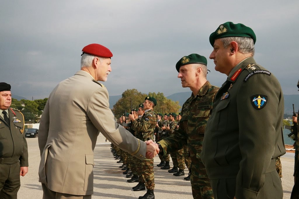 ΕΠΙΣΚΕΨΗ ΑΡΧΗΓΟΥ ΓΕΕΘΑ ΚΑΙ ΑΡΧΗΓΟΥ ΓΕΝΙΚΟΥ ΕΠΙΤΕΛΕΙΟΥ ΕΝΟΠΛΩΝ ΔΥΝΑΜΕΩΝ ΤΗΣ ΤΣΕΧΙΑΣ ΣΤΟ ΚΕΕΔ - Φωτογραφία 3