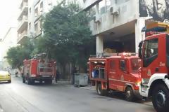Φωτιά στα γραφεία της Athens Voice στο κέντρο της Αθήνας